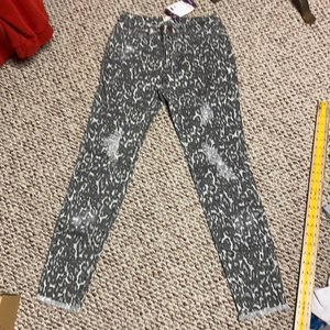Women’s‎ jeans